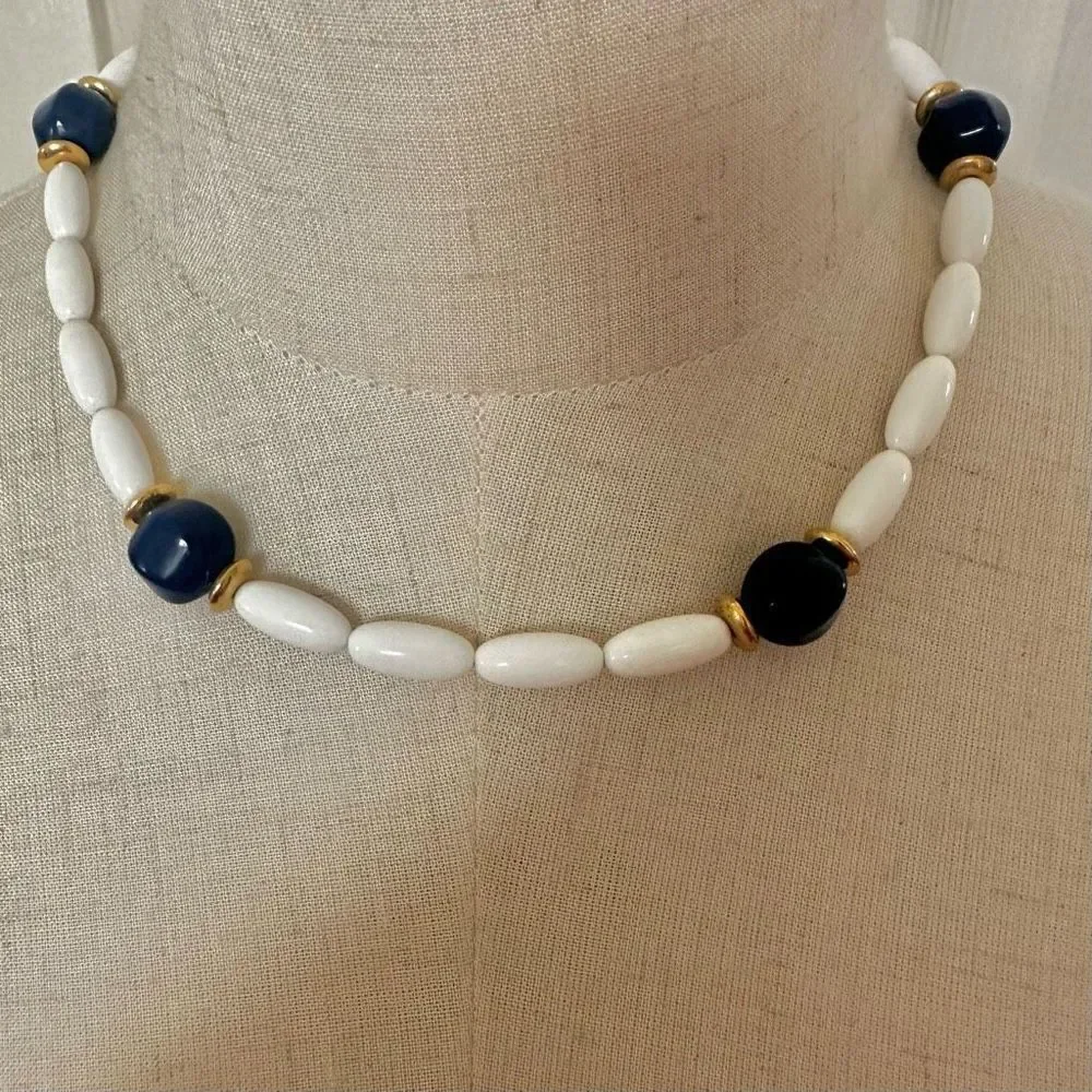 Trifari vintage white and navy blue beaded barrel necklace